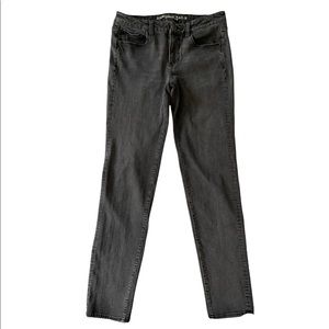 American Eagle Outfitters Super Stretch Skinny Jeans Size 10